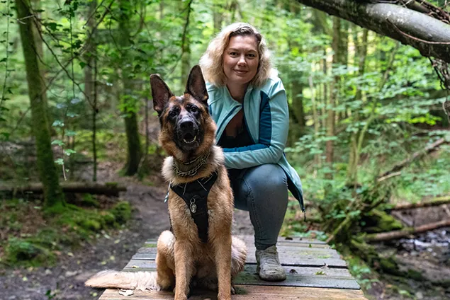 Julia Zeider mit Hund